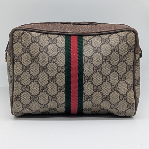 Gucci Handbags - Vintage Gucci GG Supreme Canvas Toiletry Bag
